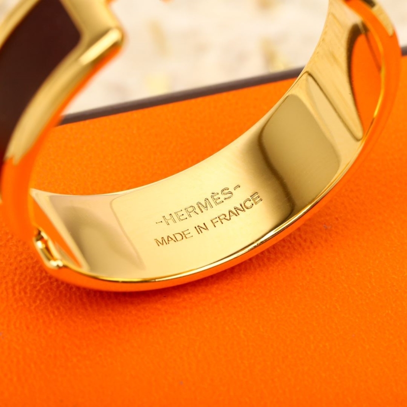 H**me5 bracelets